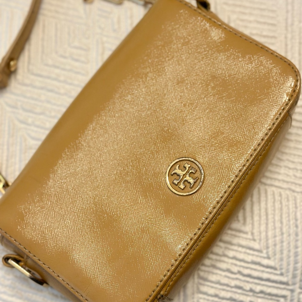 Tory Burch Gold Crossbody Bag with Logo Medallion